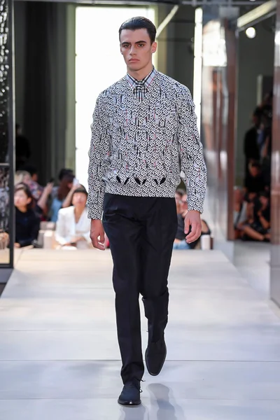 Look 65
